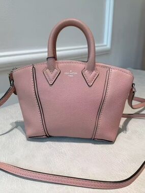 N16 Slightly Used Louis Vuitton Pink leather Lockit Nano Handbag